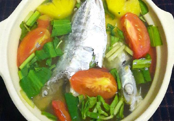 Thành phẩm cá ngân nấu nướng canh chua thanh non dễ dàng ăn