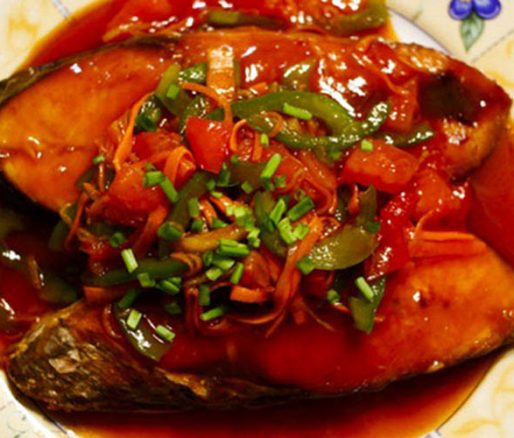 Cá ngừ sốt cà chua với hương vị đậm đà, thơm ngon